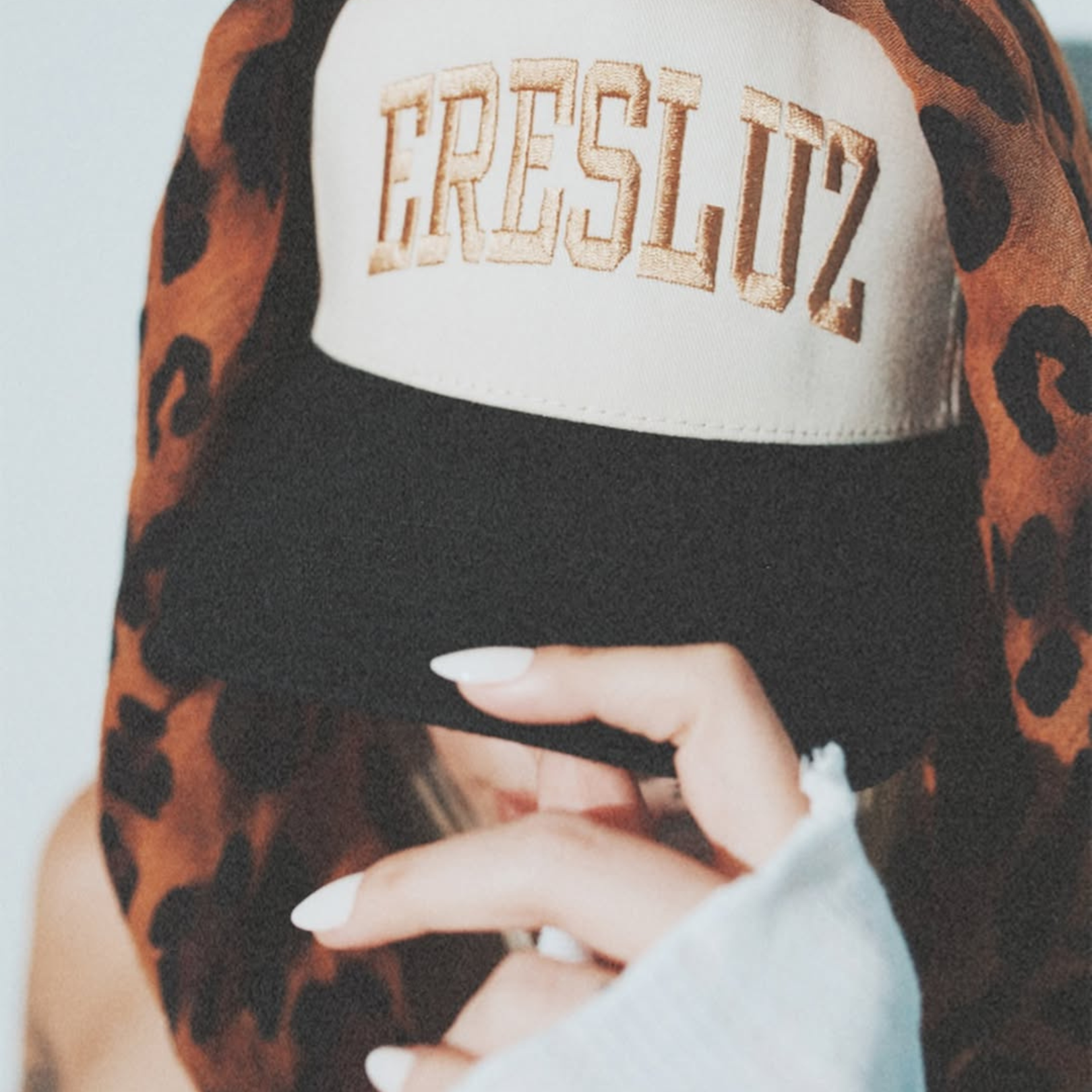 ERESLUZ Cap